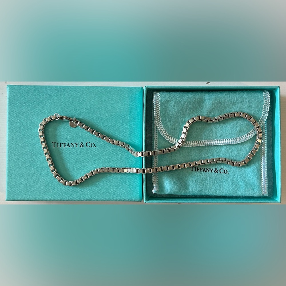 Tiffany & Co. Silver Unisex Venetian Link Chain Necklace 17”
